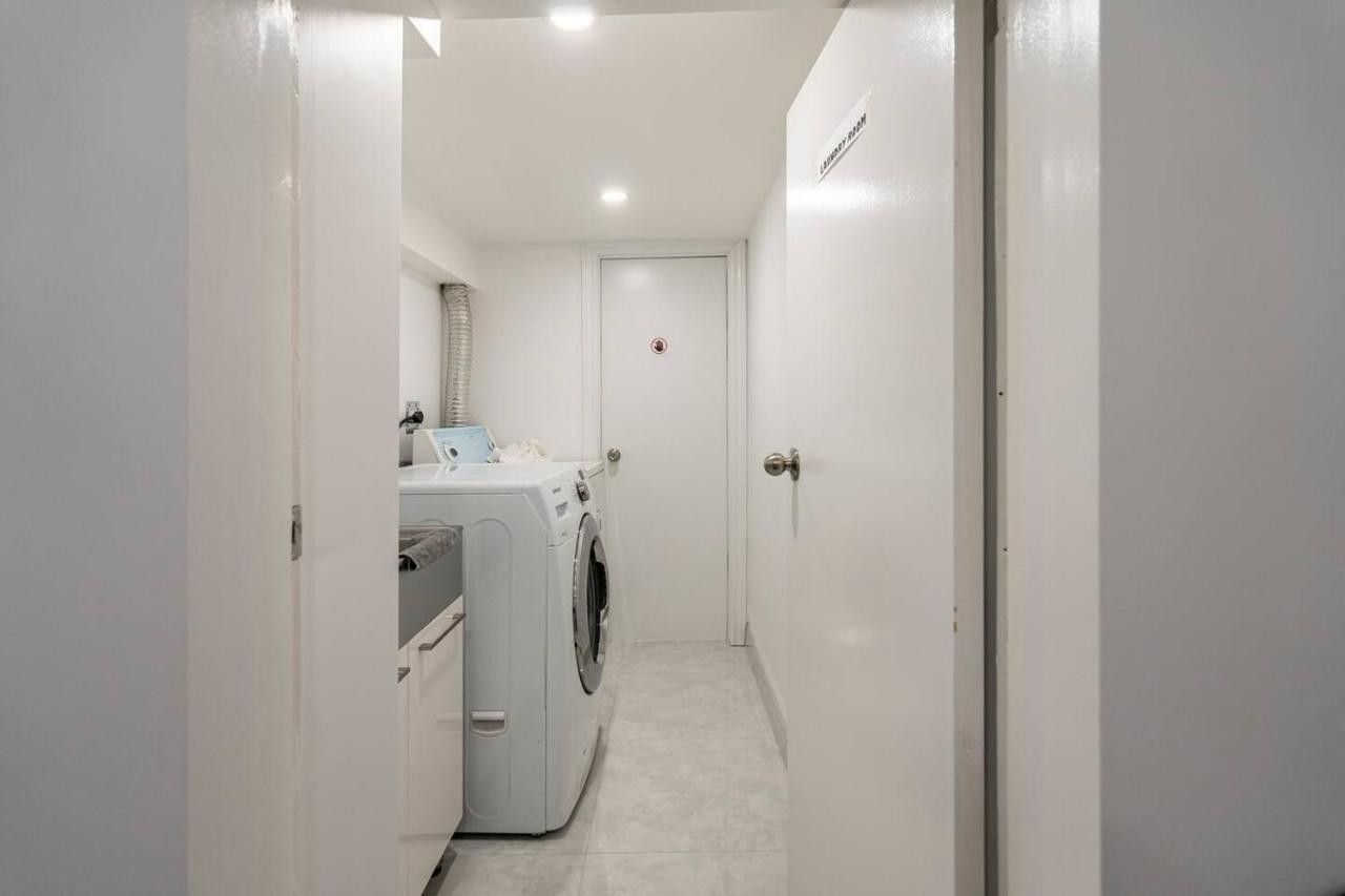 Simple & Tidy Private Rooms Toronto Exterior photo